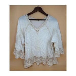 Democracy Women Medium Crochet Lace Trim Embroidery White 3/4 Sleeve V-Neck Top